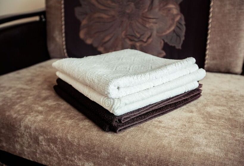 סוויטת ג'וניור, Lastochka