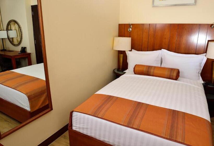 اتاق استاندارد یک نفره, The Hub