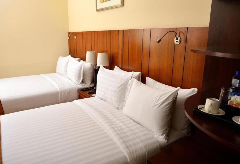 اتاق لوکس, The Hub