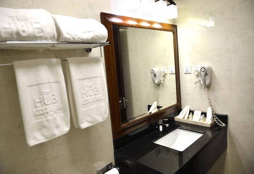 اتاق لوکس, The Hub