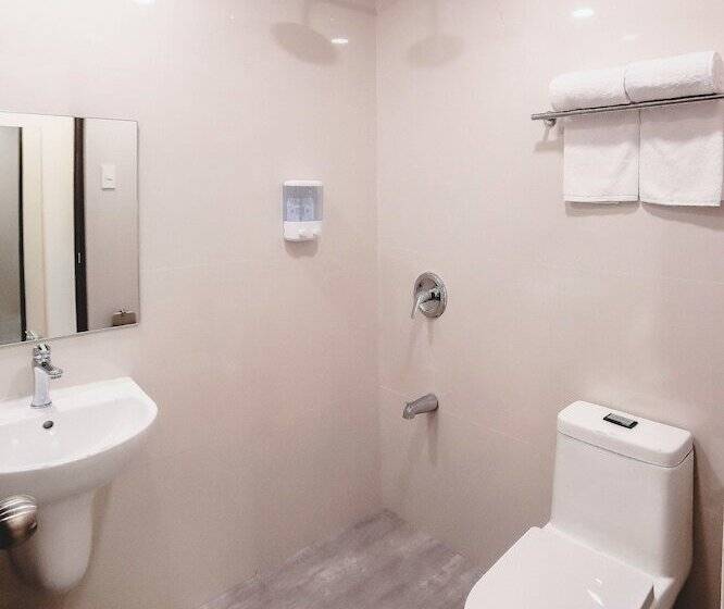 Трехместный Номер Superior, Trip Inn Near Airport Or City Center