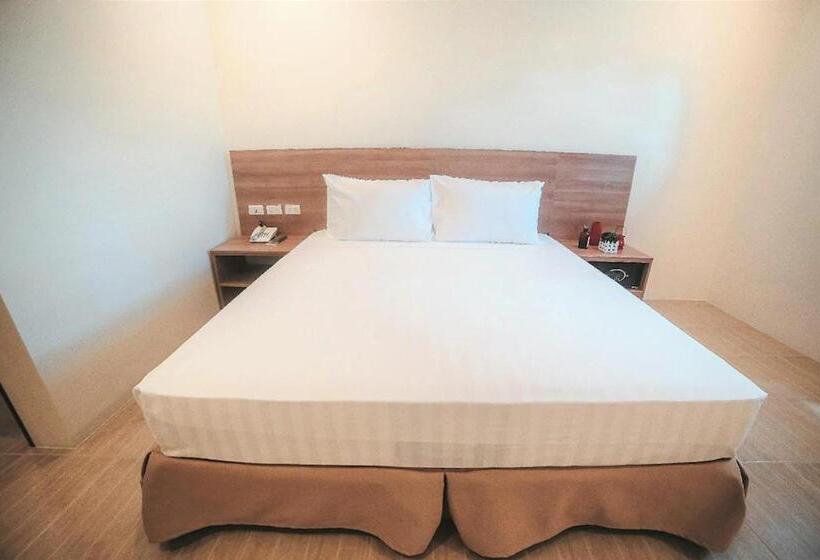 Трехместный Президентский, Trip Inn Near Airport Or City Center