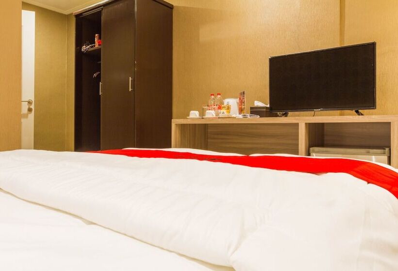 スタンダードルーム, Reddoorz Plus @ Dipatiukur