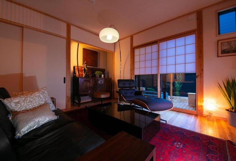 غرفة ديلوكس مزوَّدة بجاكوزي, Oyado Den Rikyu