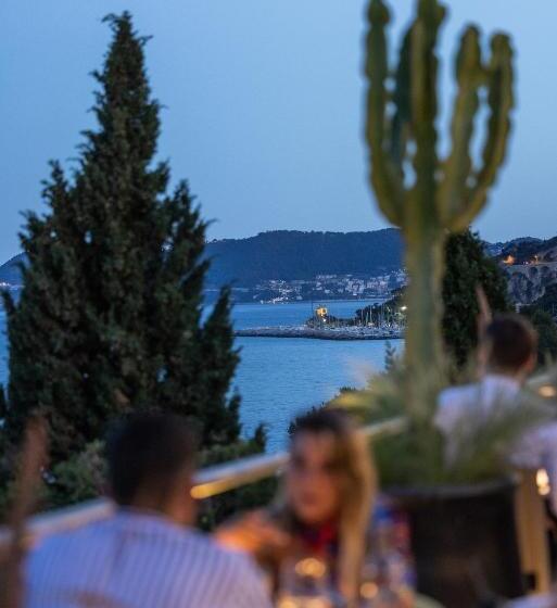 Teraslı 1 Yatak Odalı Daire, Baba Residences