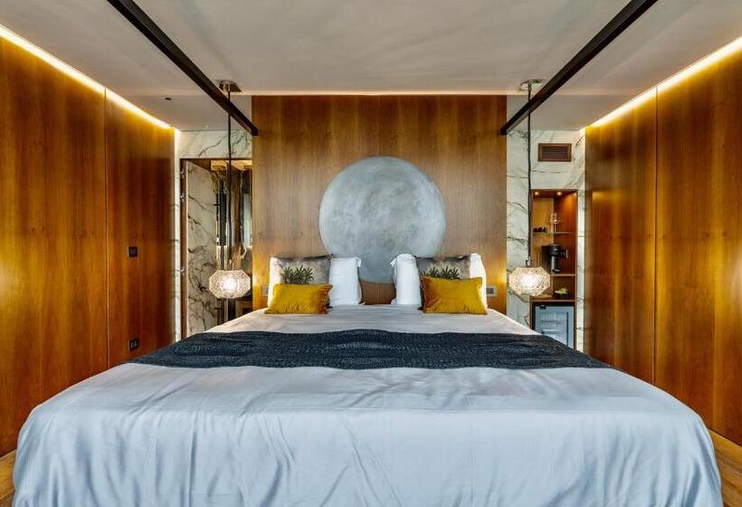 Deluxe Suite Sea View, Baba Residences