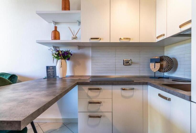 Yandan Deniz Manzaralı 1 Yatak Odalı Daire, Baba Residences