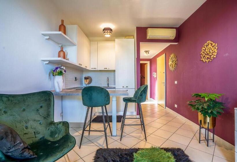 Yandan Deniz Manzaralı 1 Yatak Odalı Daire, Baba Residences