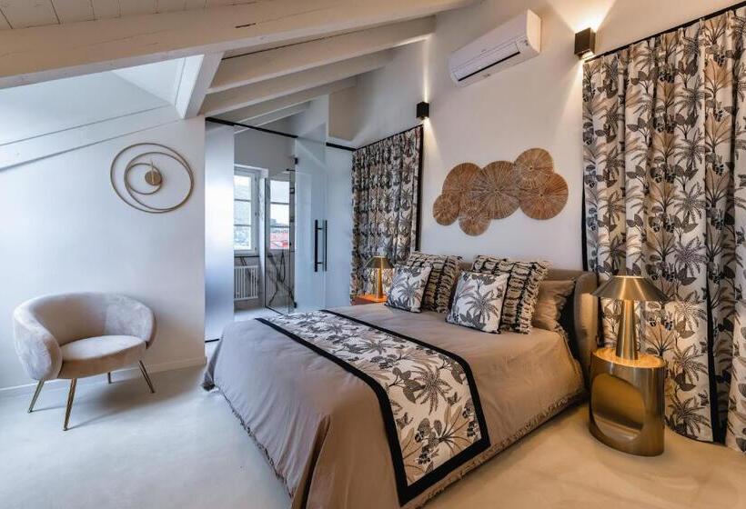 1 Bedroom Penthouse Apartment, Baba Residences