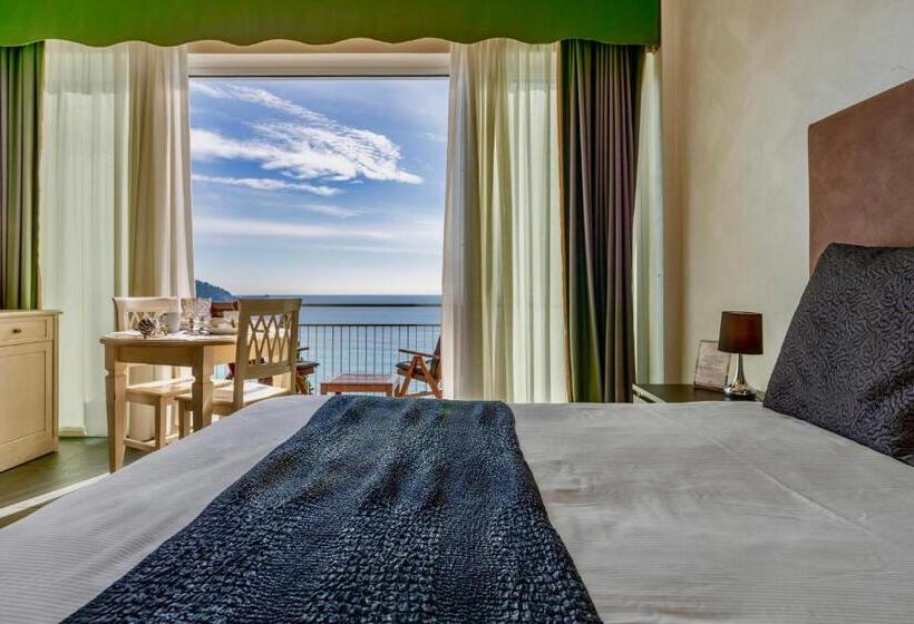 Deniz Manzaralı Balkonlu Standart Stüdyo, Baba Residences