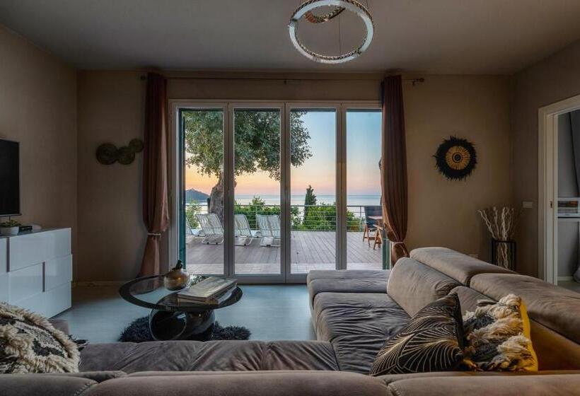 Deniz Manzaları 1 Yatak odalı Villa, Baba Residences