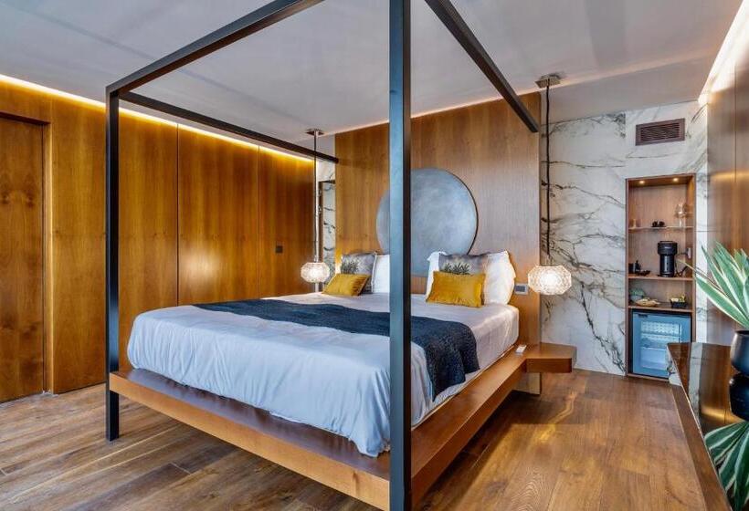 Deluxe Suite Sea View, Baba Residences