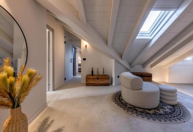 1 Bedroom Penthouse Apartment, Baba Residences