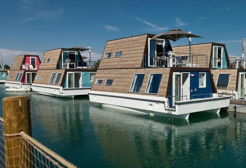 اتاق استاندارد, Marina Azzurra Resort