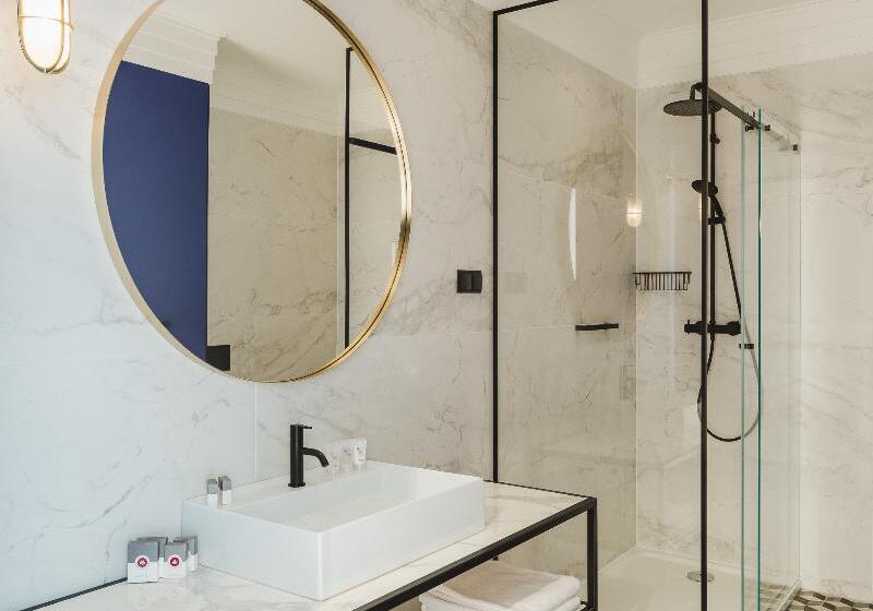 דירת חדר, No.4 Residence