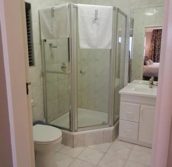 اتاق لوکس, Kosmos Lodge