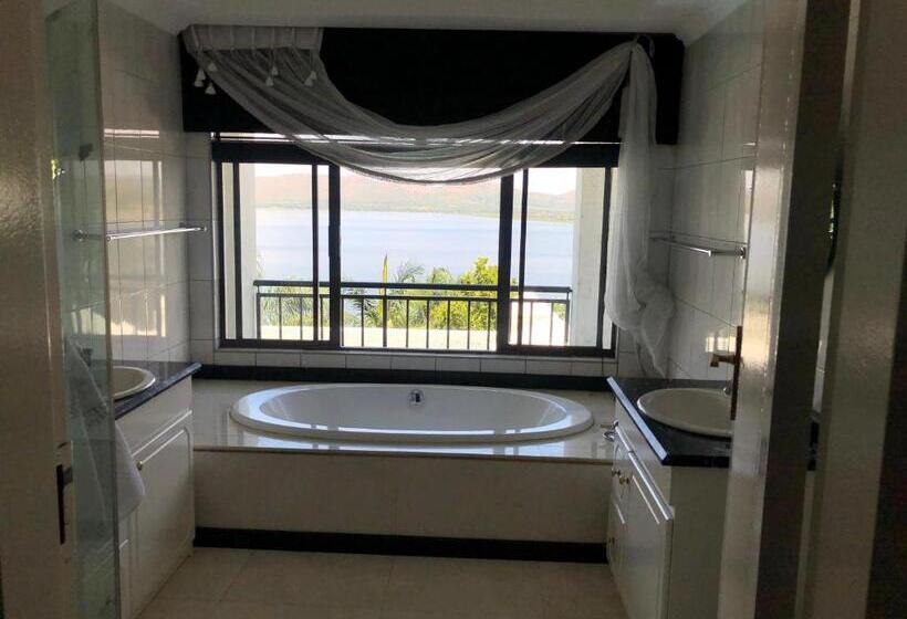 Quarto Familiar, Kosmos Lodge