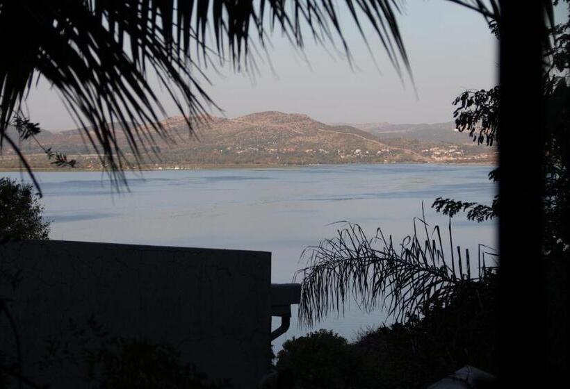 디럭스 룸 가든 전망, Kosmos Lodge