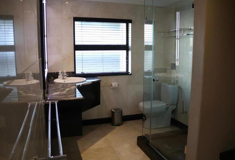 Quarto Superior, Kosmos Lodge