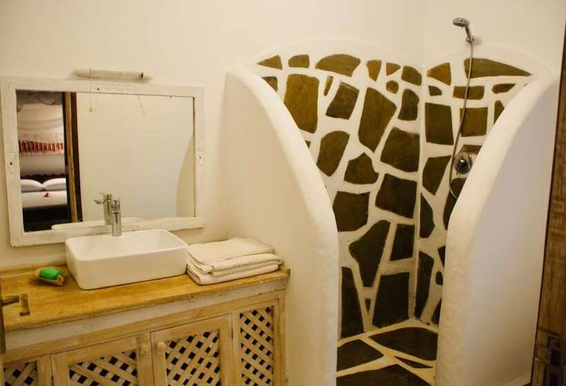 اتاق استاندارد, Pashmina House