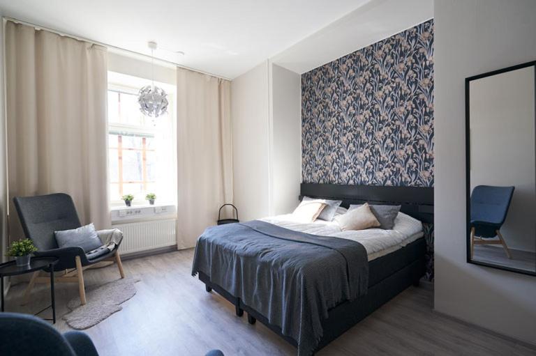 غرفة قياسية, Li Rakuuna