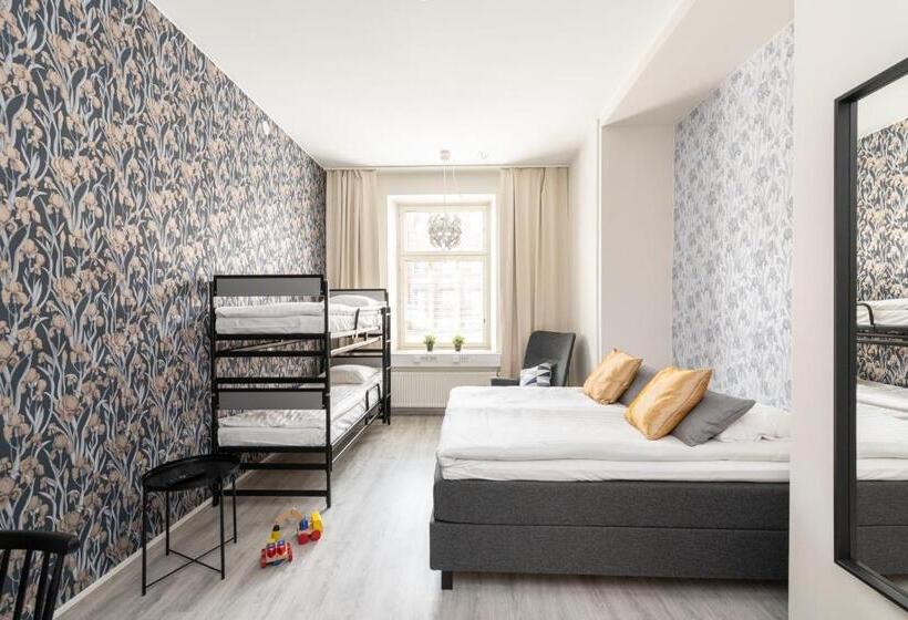 غرفة عائلية, Li Rakuuna