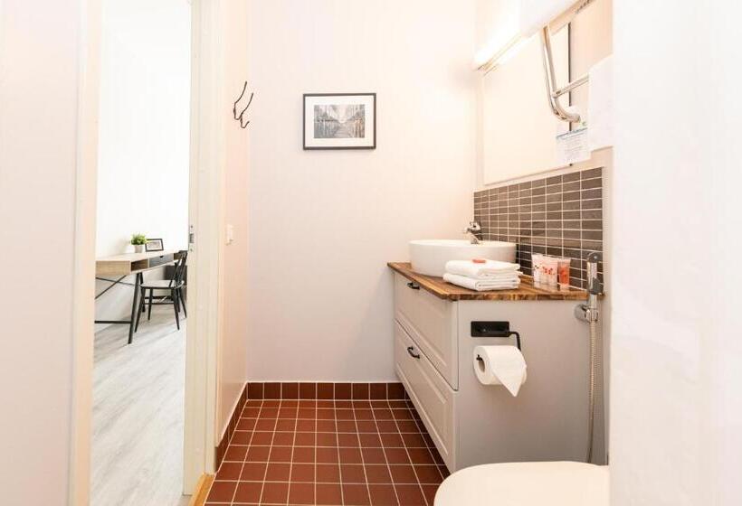 جناح, Li Rakuuna