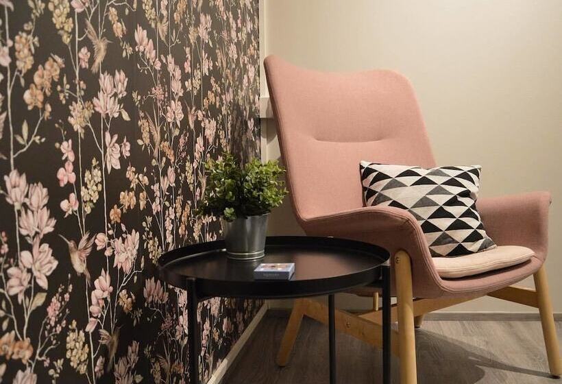 غرفة قياسية, Li Rakuuna