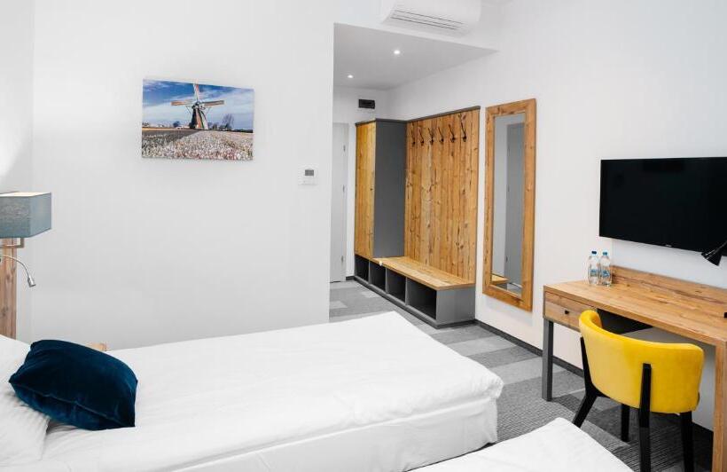 اتاق استاندارد, Nowa Holandia