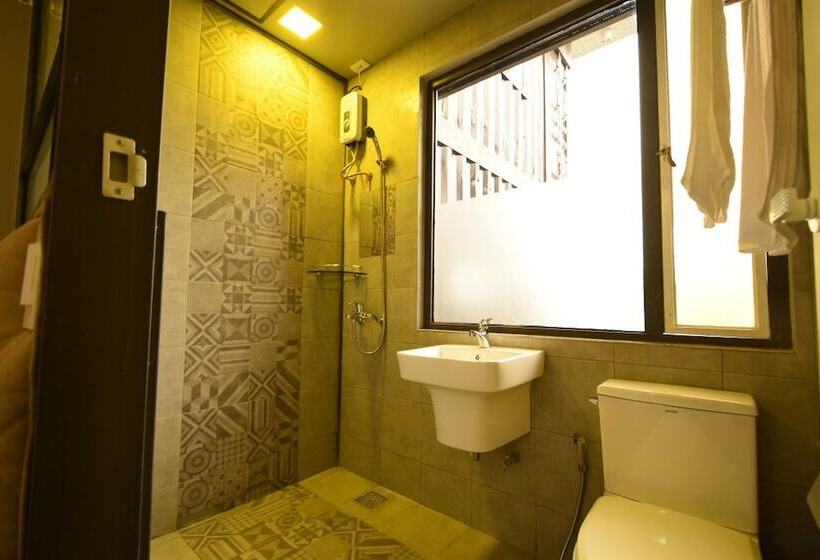 اتاق اکونومی با تخت دوبل, Snow Angeles