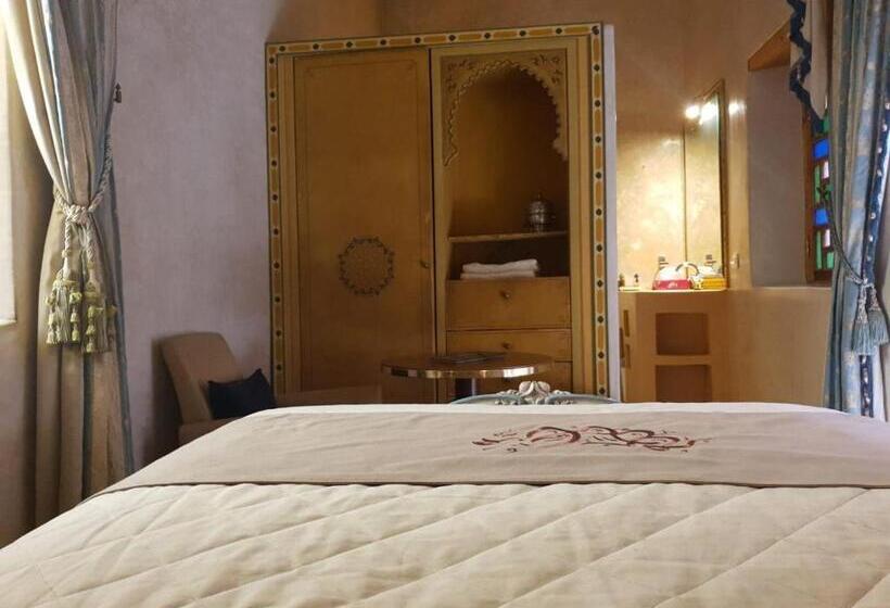 חדר דלוקס, Sultana Larache