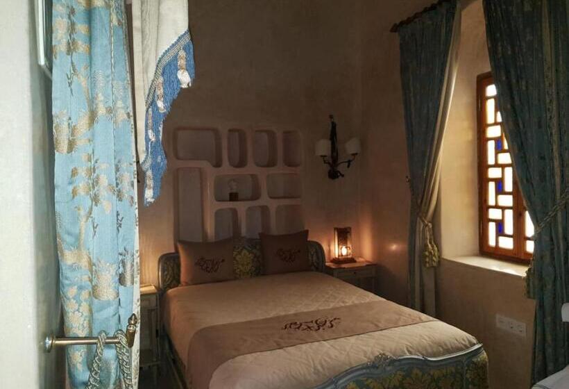 חדר דלוקס, Sultana Larache