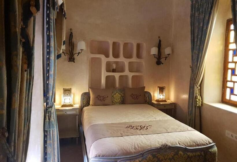 חדר דלוקס, Sultana Larache