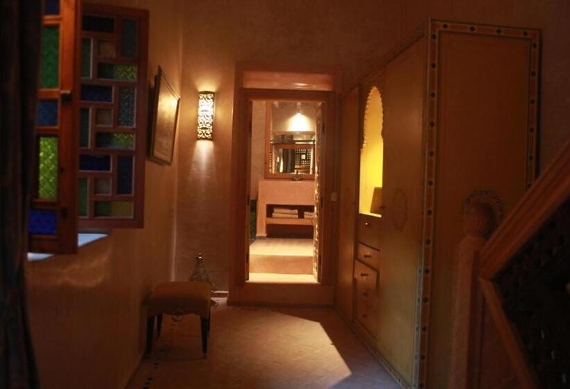 סוויטה משפחתית, Sultana Larache