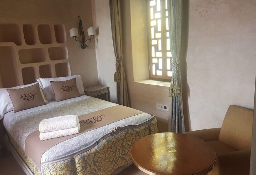 חדר דלוקס, Sultana Larache