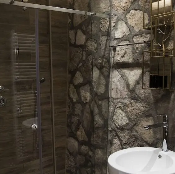 デラックススイート, Vintage Suites Trikala