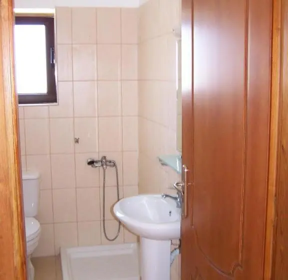 استودیوی استاندارد, Aptera