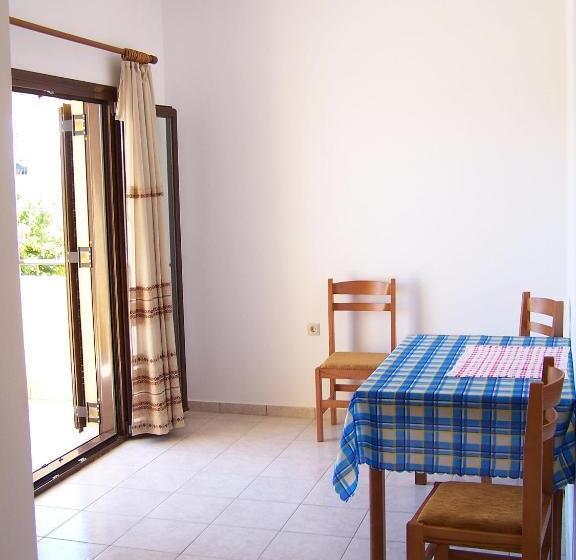 آپارتمان 2 خوابه, Aptera