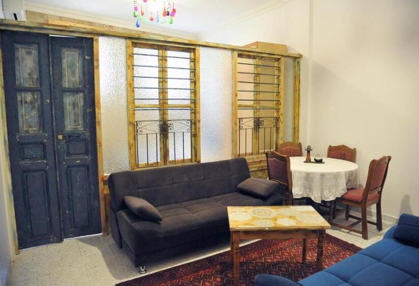 Appartement met 2 Slaapkamers, Tyre Boutique Apartments