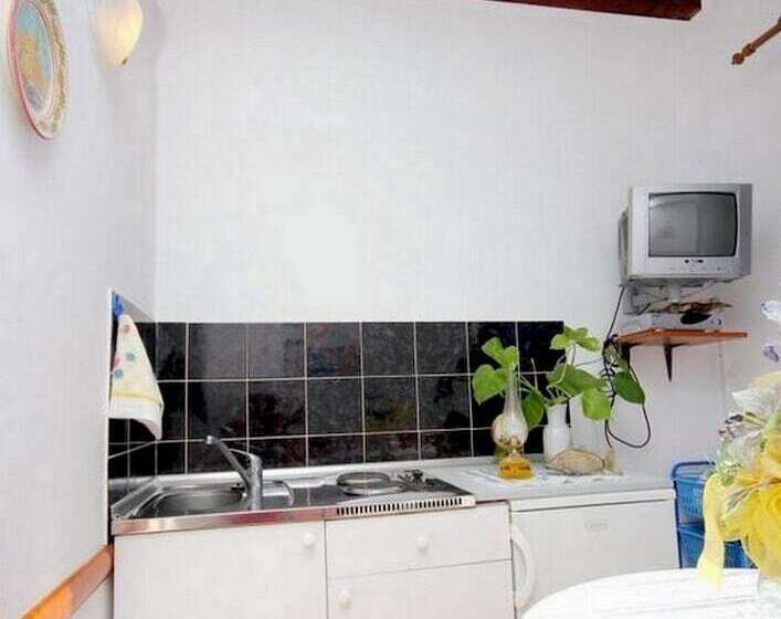 オーシャンビューバルコニー付きワンベッドルームアパートメント, Villa Ro Ela