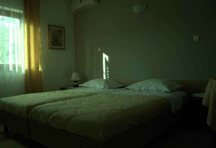 Comfort studio with sea view, Villa Ro Ela