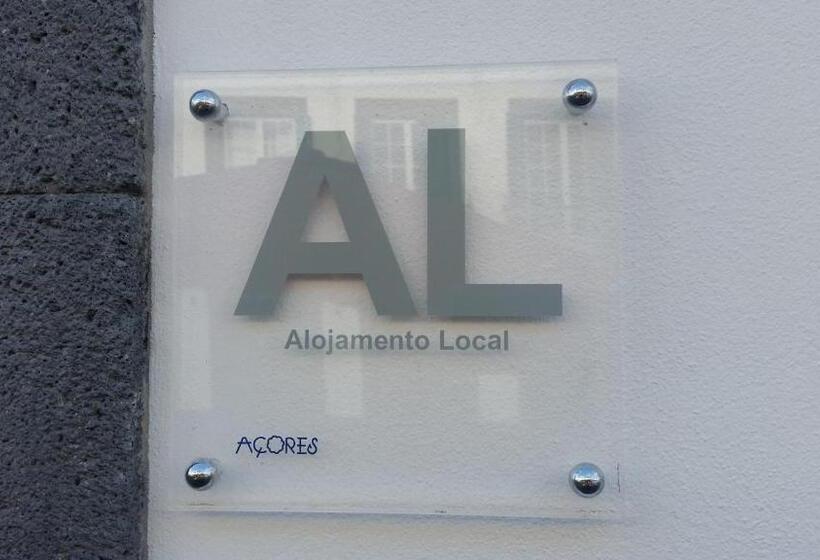 이코노미 룸, Horta Garden