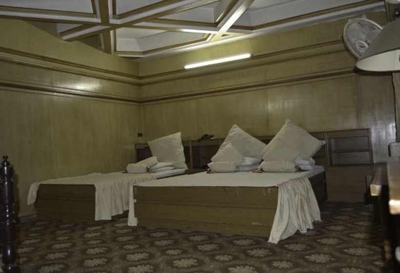 اتاق استاندارد, Sandal Bar