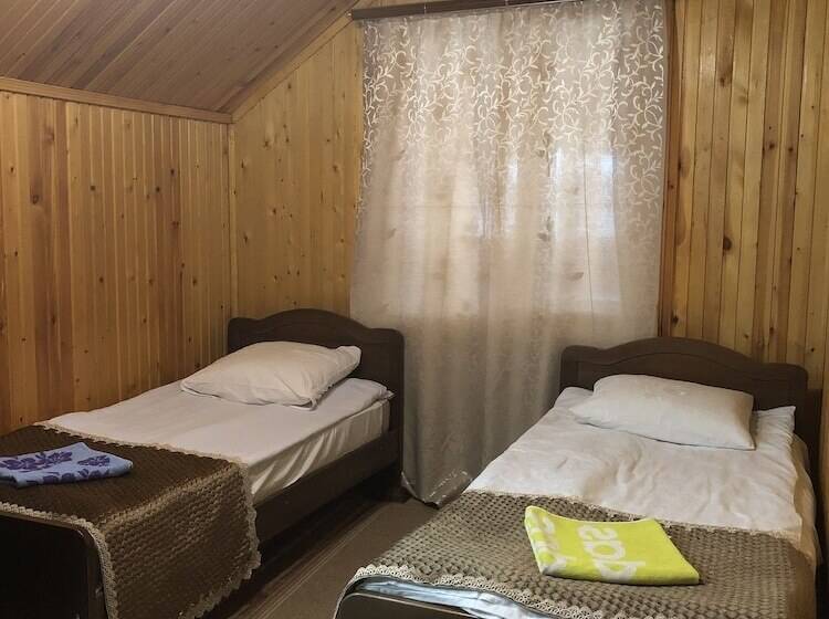 חדר סטנדרט לארבעה, Versal