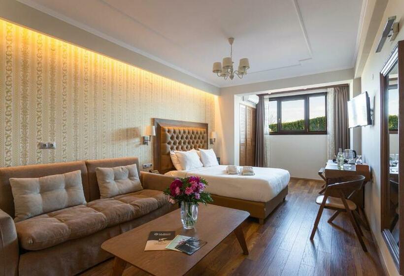 جناح جونيور مطل على الحديقة, La Suite Boutique Hotel & Spa