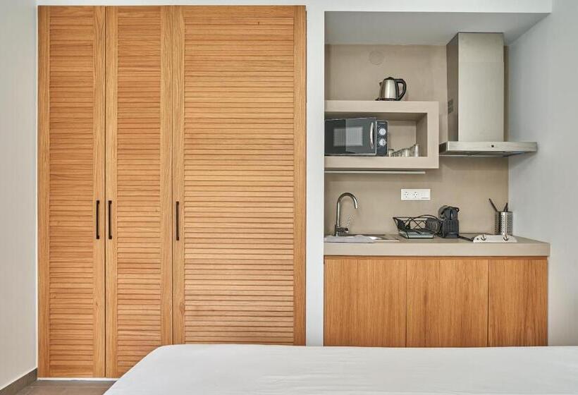 Studio Standard cu Priveliște către Mare, Mougre Studios