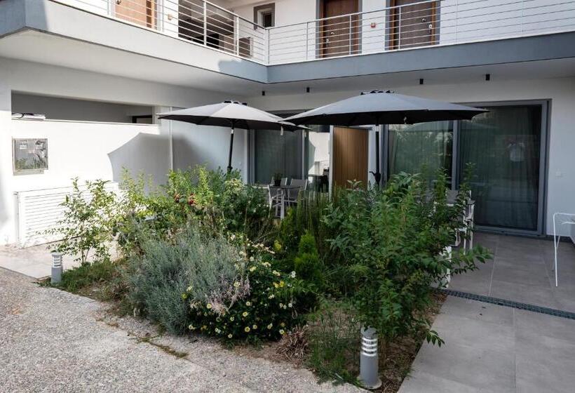 Studiou Standard cu Vedere la Grădină, Mougre Studios