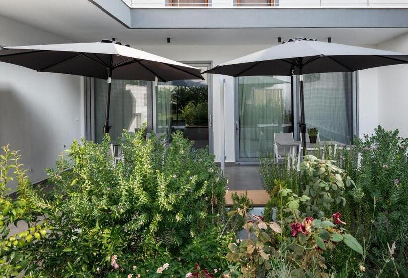 Studiou Standard cu Vedere la Grădină, Mougre Studios