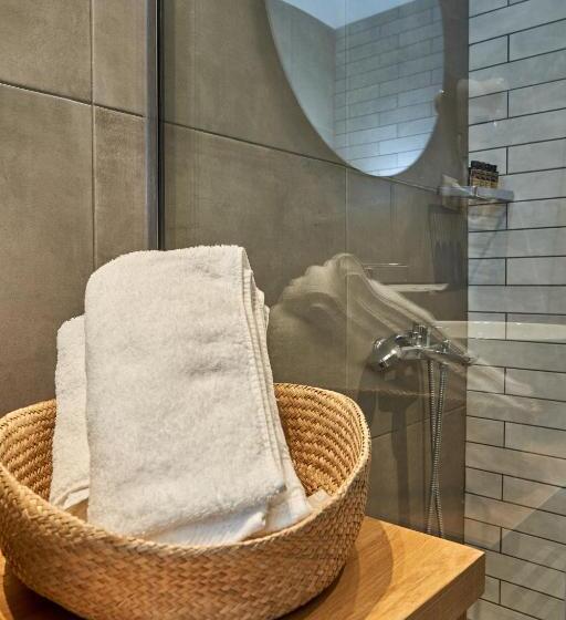 Studio Standard cu Priveliște către Mare, Mougre Studios