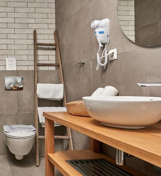 Studio Standard cu Priveliște către Mare, Mougre Studios